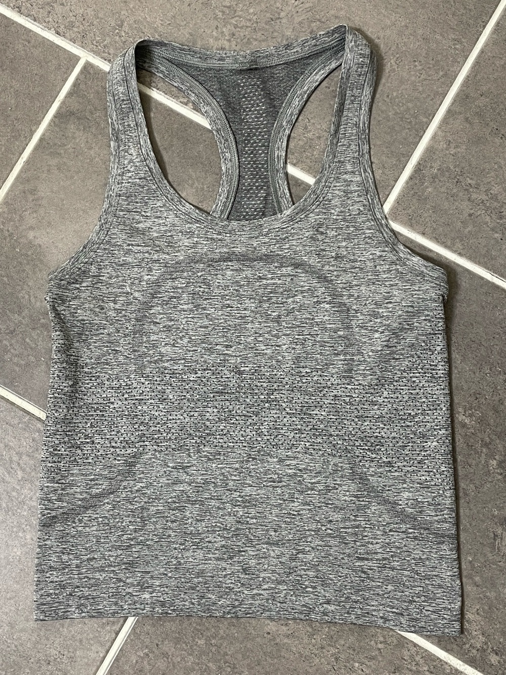Lululemon Swiftly Tech Racerback Tank Top Race Length size 4